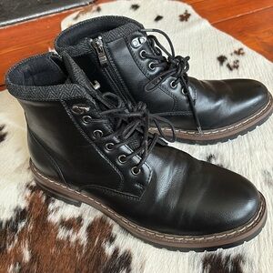 Madden NYC Men's Lace-Up Boot featuring laces and inside zipper Size 8 EUC